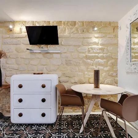 Pick A Flat's In Bastille - Rue Amelot *