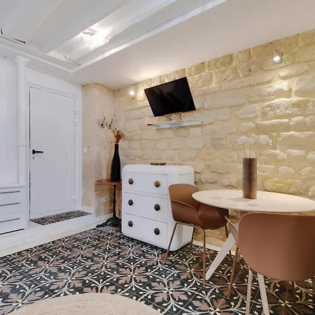 Pick A Flat's In Bastille - Rue Amelot *